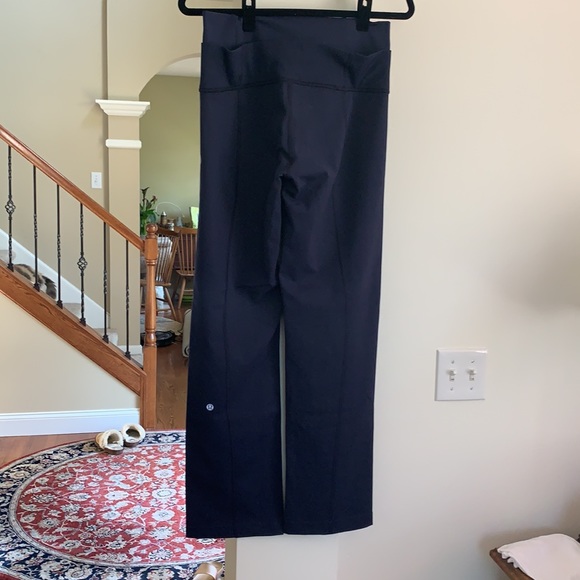 Lululemon yoga pants - Picture 2 of 3